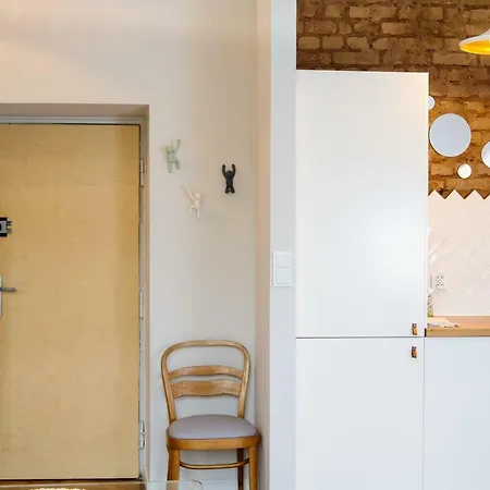 Zoli Apartament *